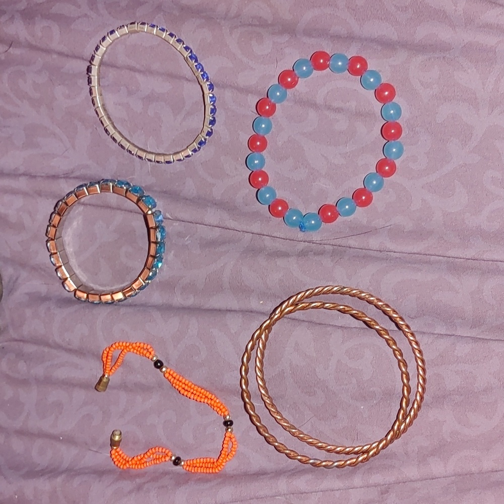 6 assorted bracelets - Picture 8 of 8
